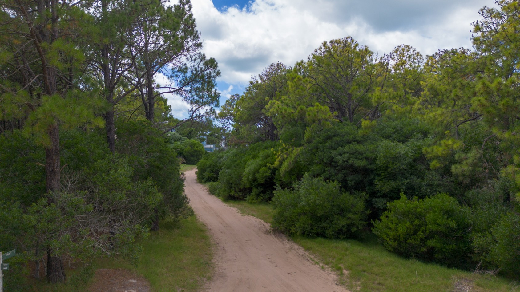 LOTE EN VENTA EN PINAMAR NORTE - ENTORNO RESIDENCIAL Y ZONA TRANQUILA