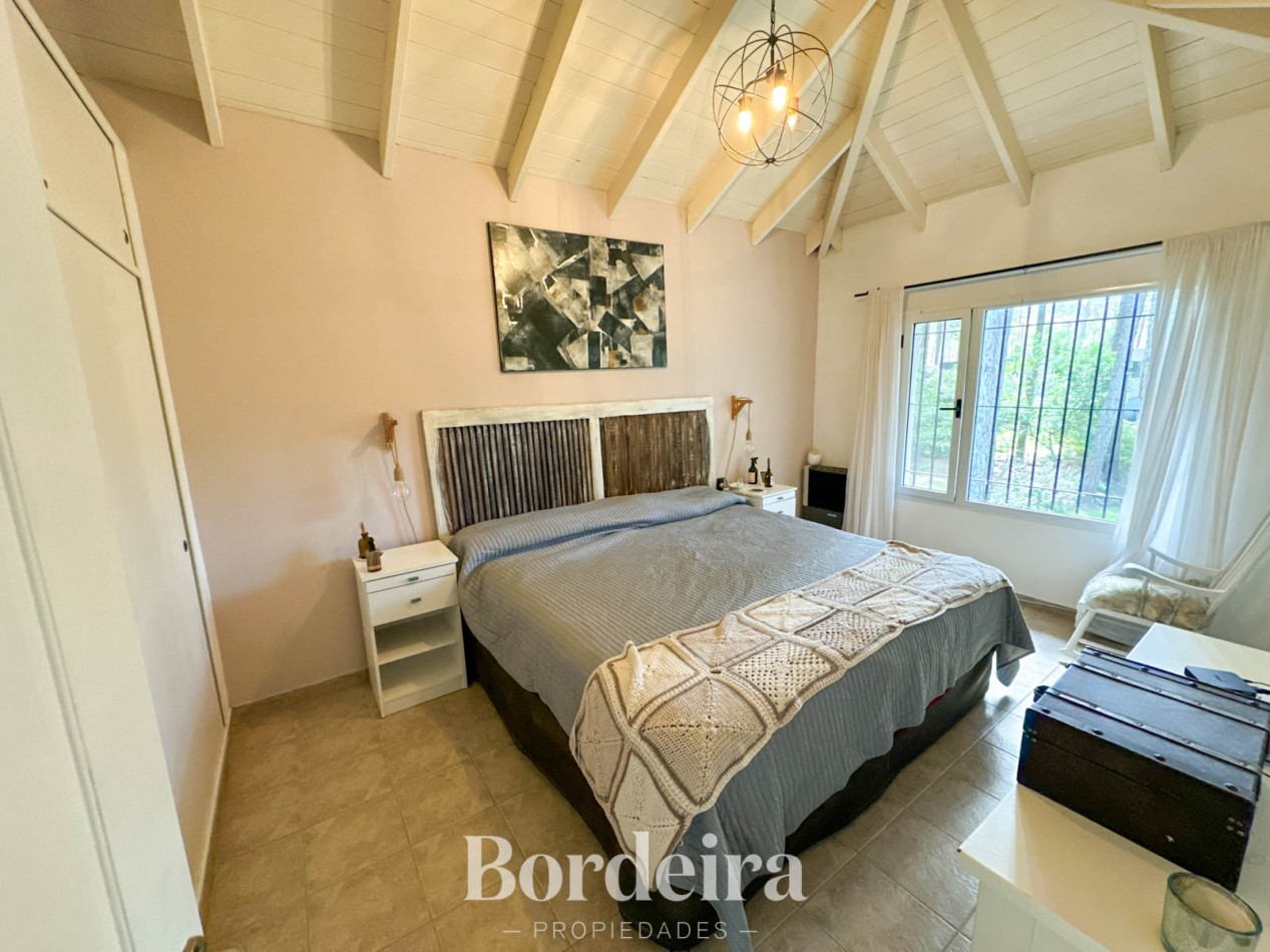 CASA EN VENTA EN PINAMAR NORTE - 5 AMBIENTES CON JARDIN, PLAYROOM Y SUITES