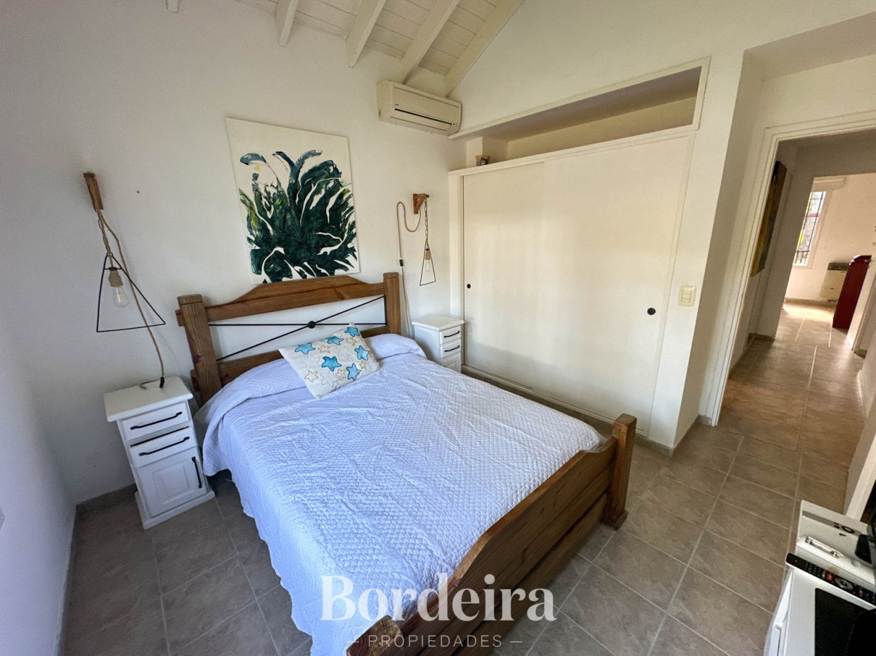 CASA EN VENTA EN PINAMAR NORTE - 5 AMBIENTES CON JARDIN, PLAYROOM Y SUITES