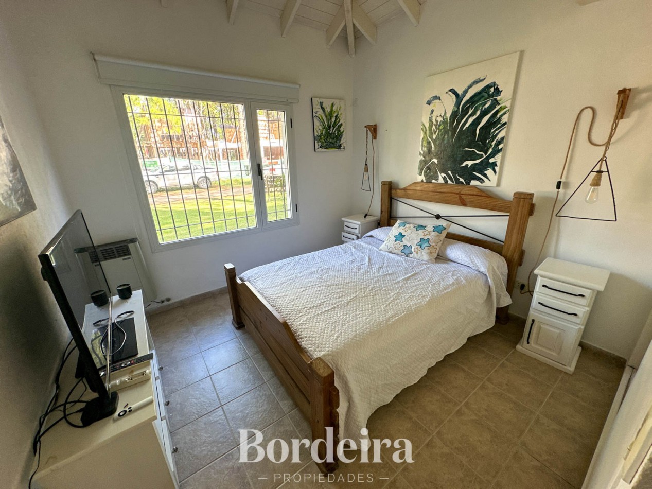 CASA EN VENTA EN PINAMAR NORTE - 5 AMBIENTES CON JARDIN, PLAYROOM Y SUITES