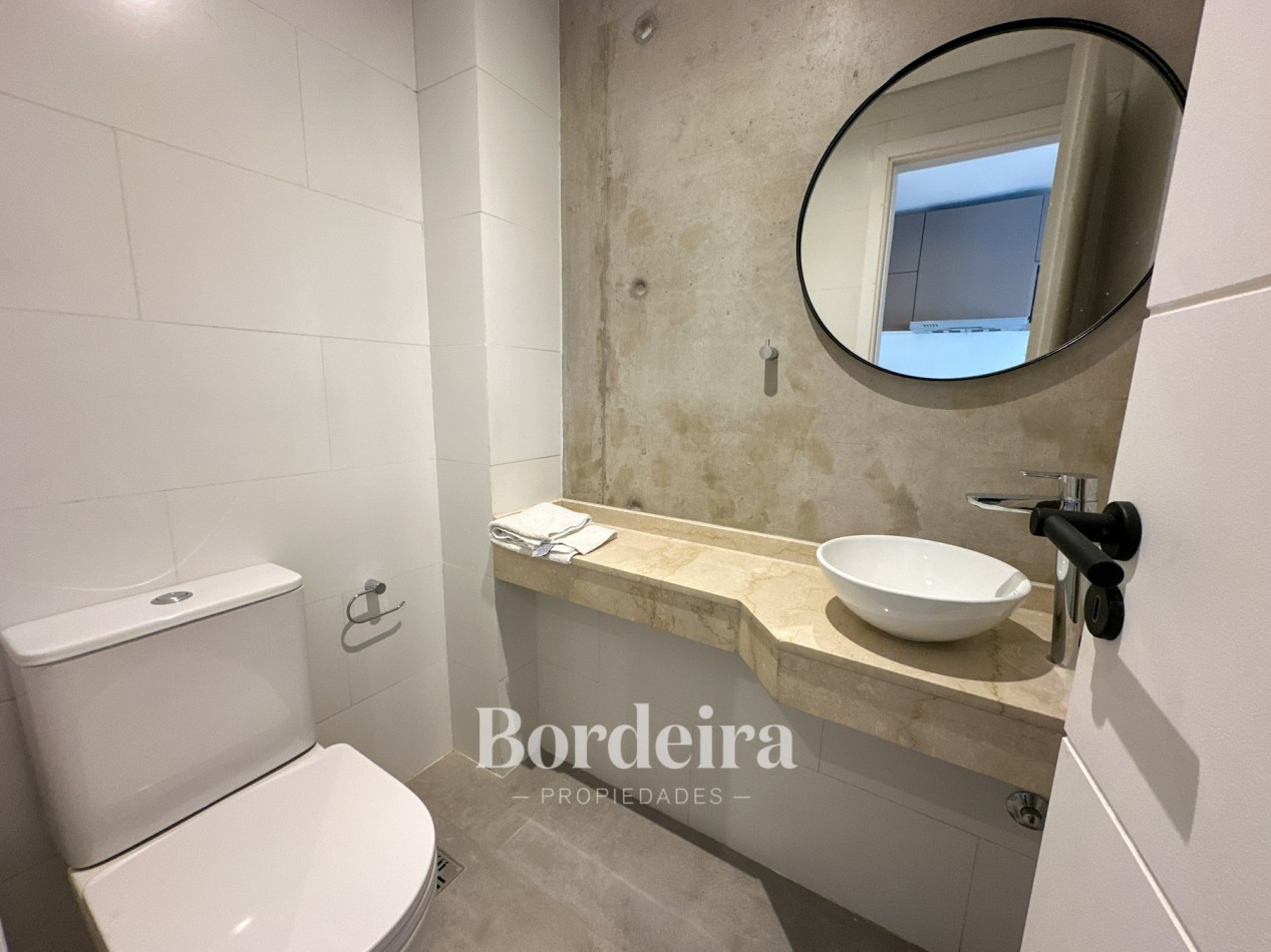 DEPARTAMENTO EN VENTA EN PINAMAR - FUNCIONAL, LUMINOSO E IDEAL INVERSION