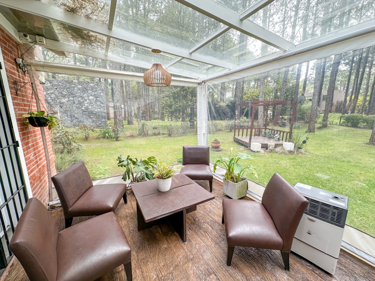 CASA EN VENTA EN PINAMAR NORTE - 5 AMBIENTES CON JARDIN, PLAYROOM Y SUITES