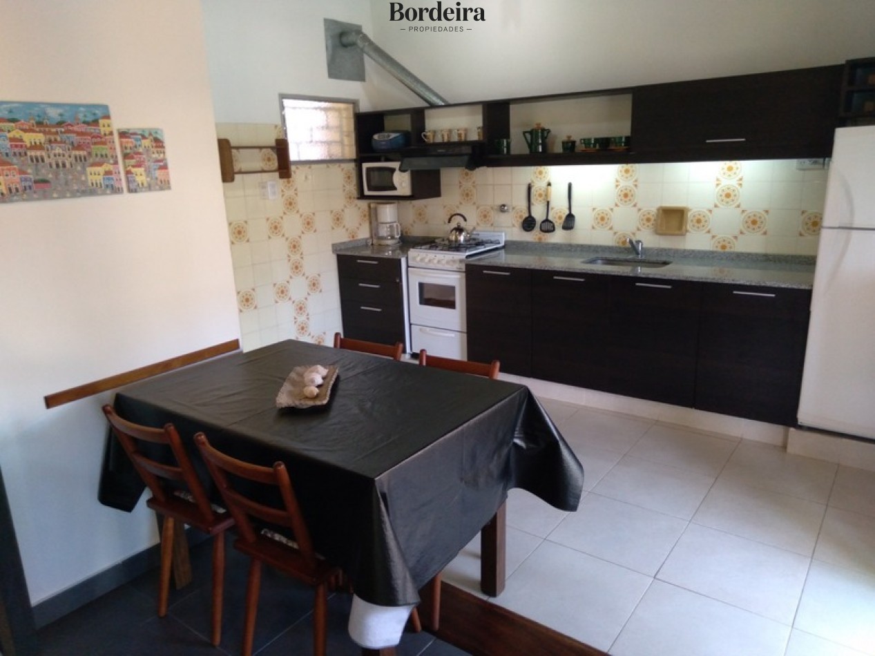 Venta Villa Gesell Departamentos Complejo de 6 unidades cerca del mar