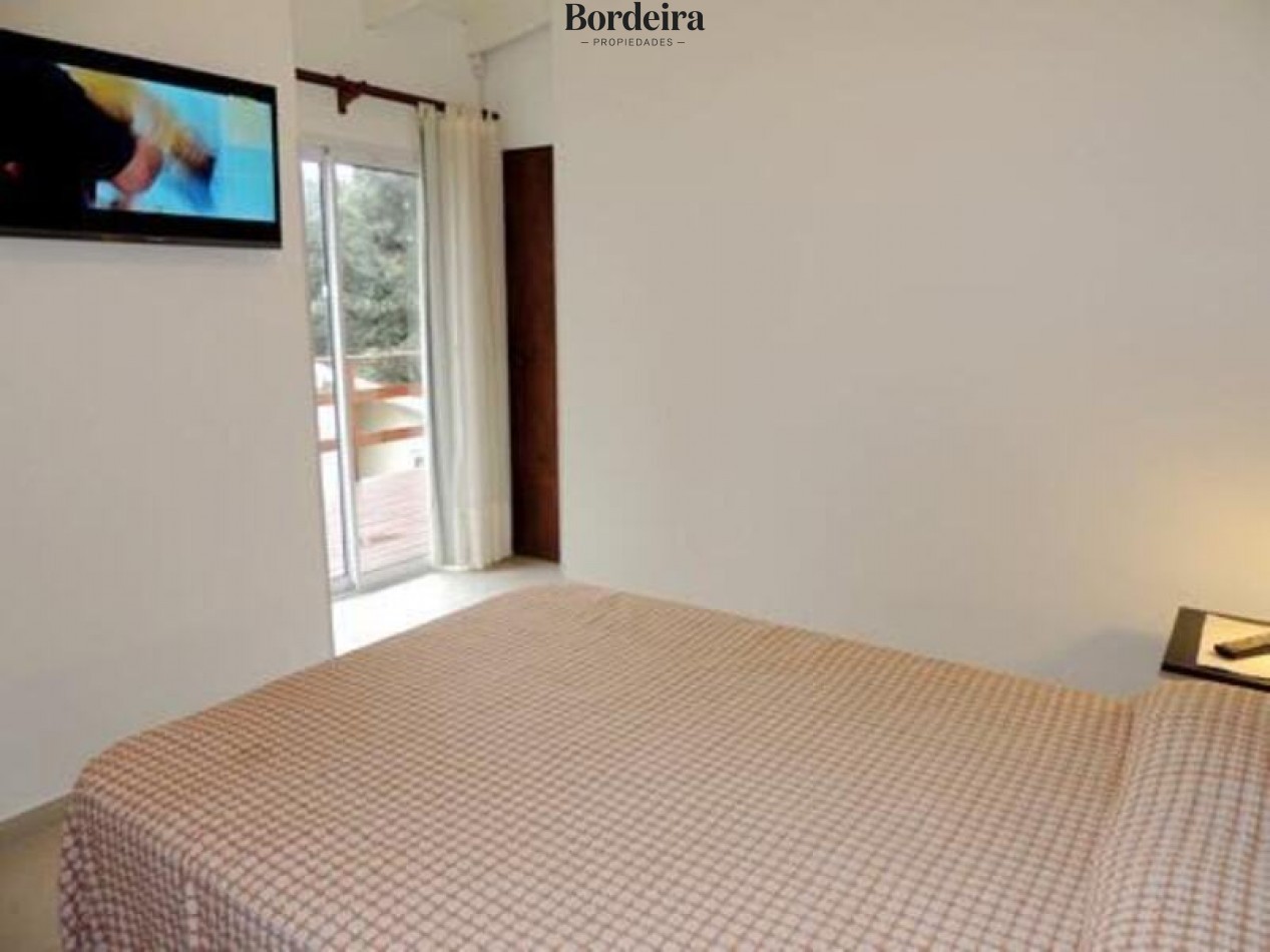 Venta Villa Gesell Departamentos Complejo de 6 unidades cerca del mar