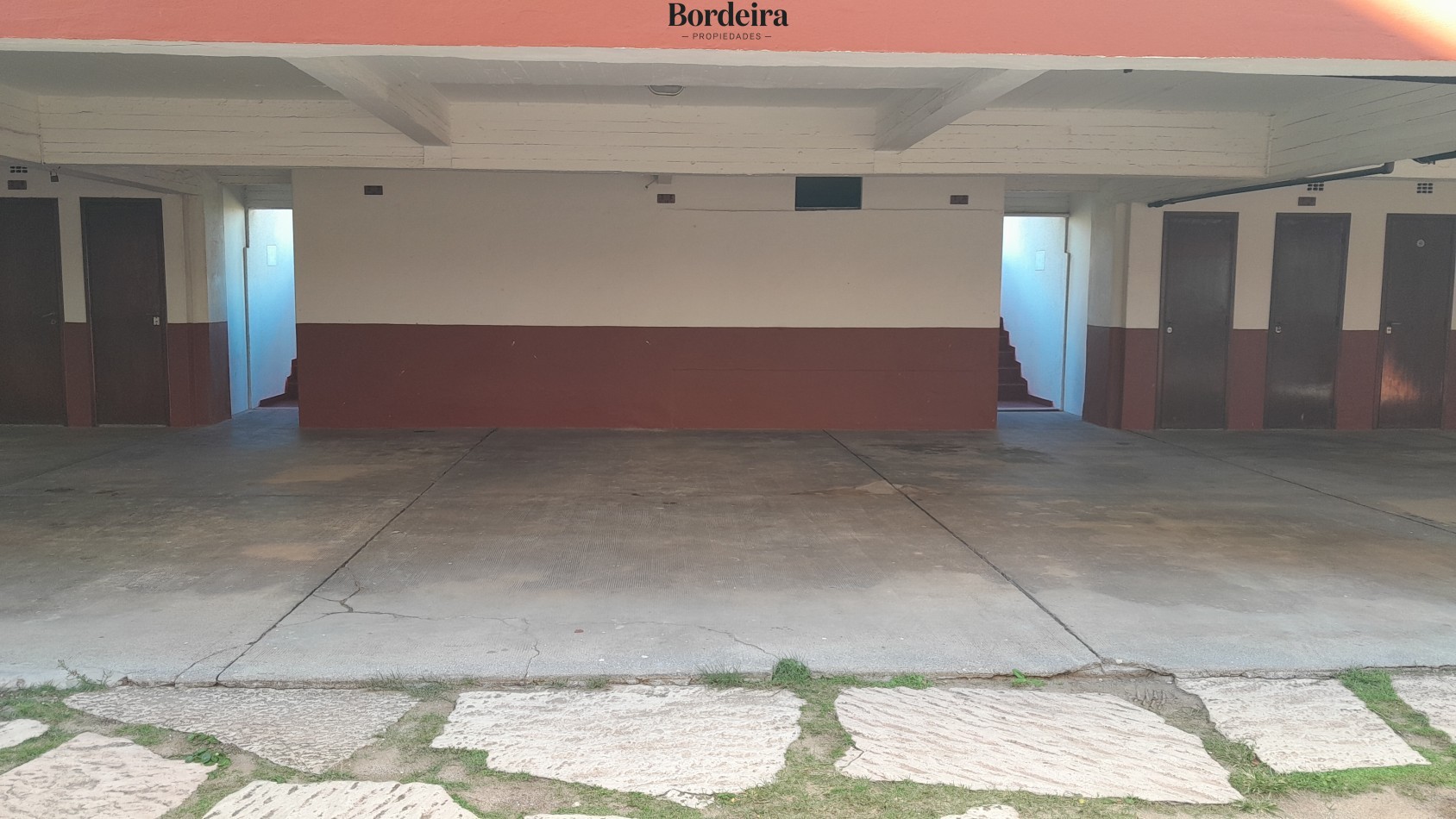 Venta Departamento Villa Gesell con cochera y baulera