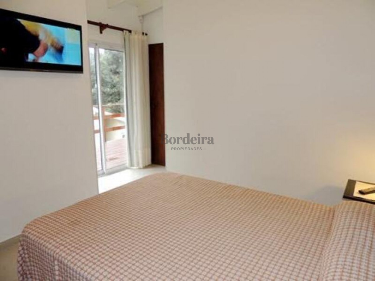 Venta Villa Gesell Departamentos Complejo de 6 unidades cerca del mar