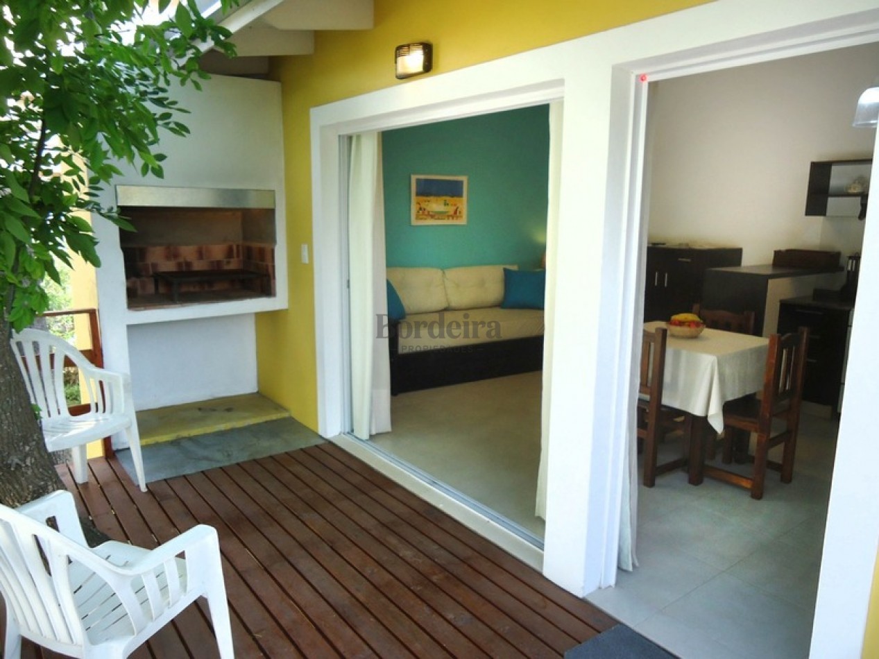 Venta Villa Gesell Departamentos Complejo de 6 unidades cerca del mar