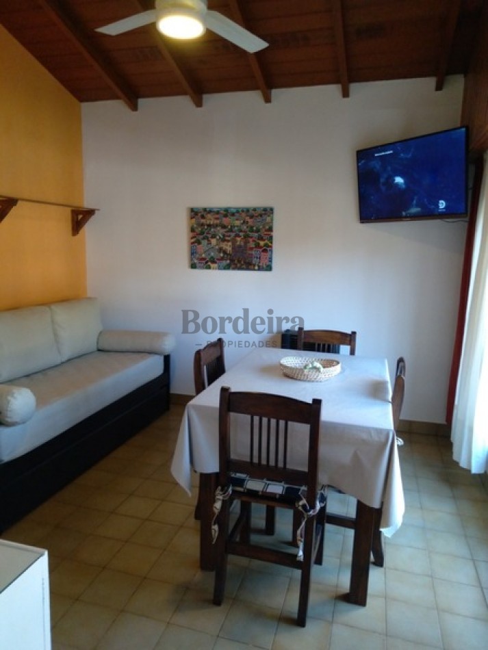 Venta Villa Gesell Departamentos Complejo de 6 unidades cerca del mar