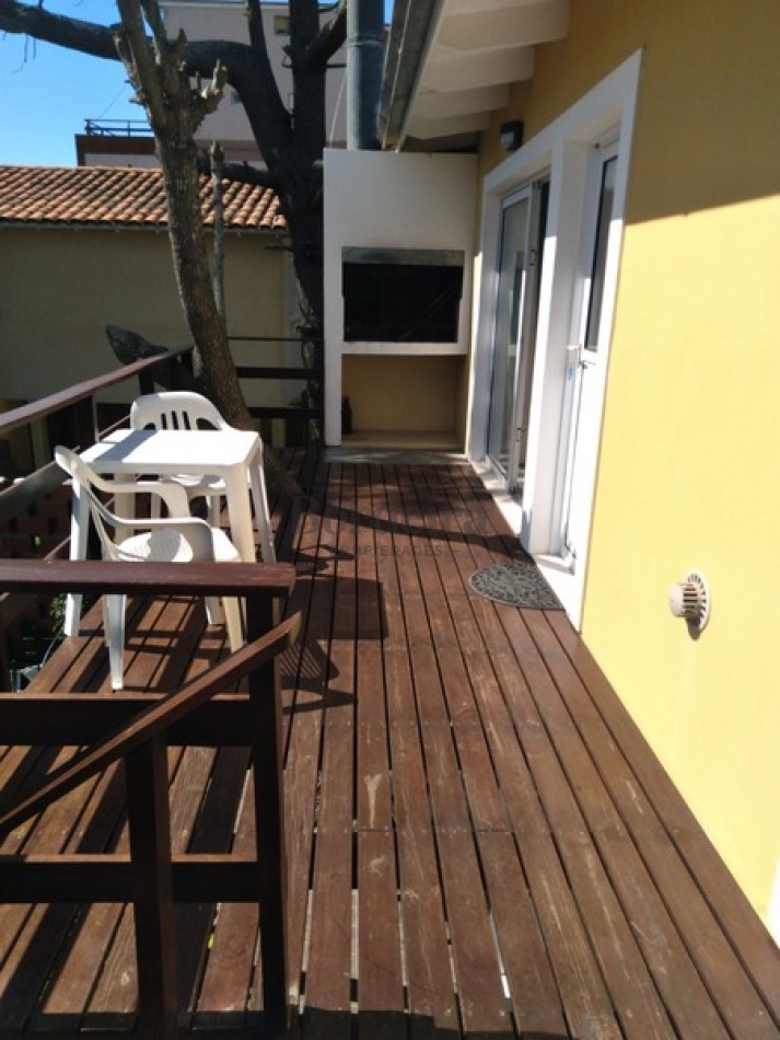 Venta Villa Gesell Departamentos Complejo de 6 unidades cerca del mar