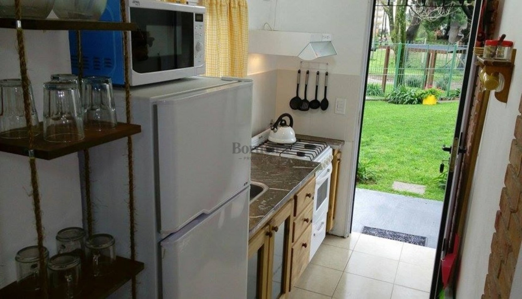 Venta Villa Gesell Departamentos Complejo de 6 unidades cerca del mar